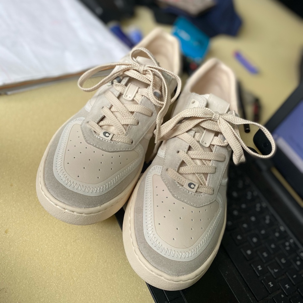 Coach shoes - Picture 3 of 5